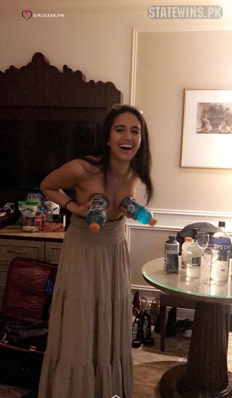 Madelyn Karoub porno sexy galerie