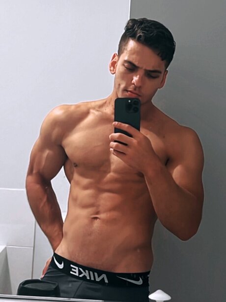 Toby Micallef erotische nacktheit fotos