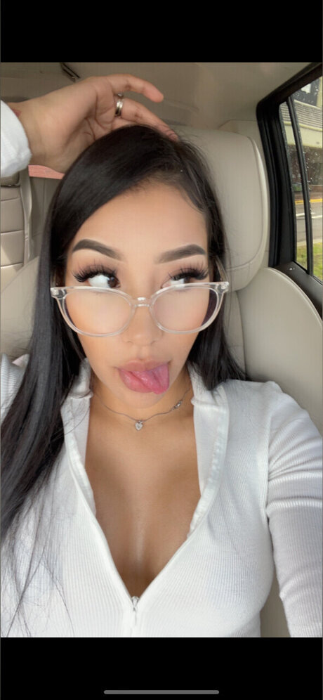 Noelialust model kunst bilder