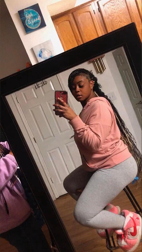 Ms Thundercat_ nacktheit archiv