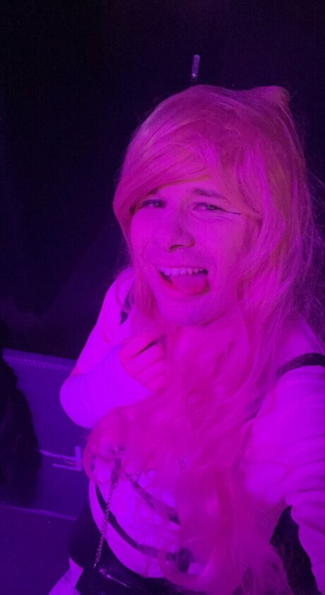 AWildSub erotische pornografische galerien