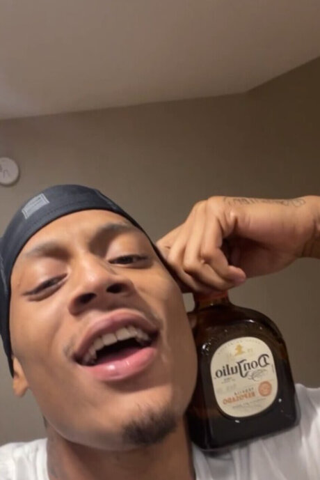 Da Youngest nacktheit exklusive archiv