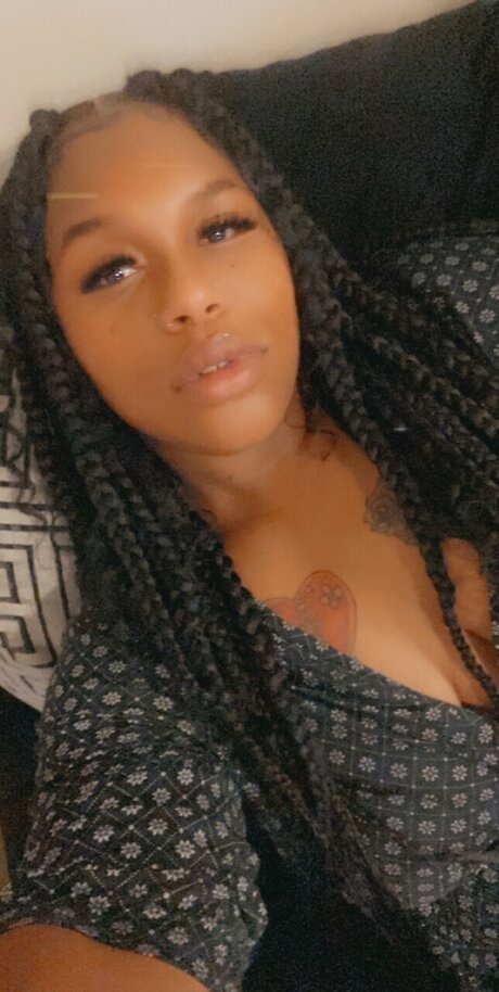 Voluptuous V hd nacktheit fotos