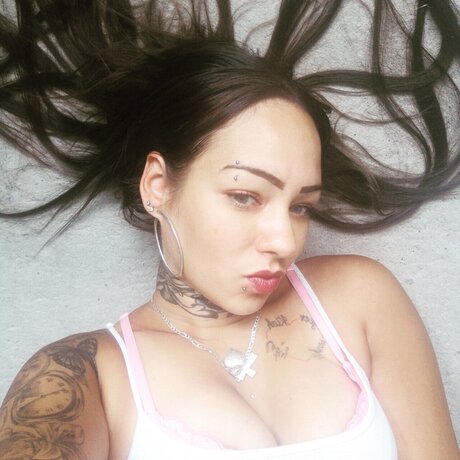 Caramel Angel nackt heiße fotos