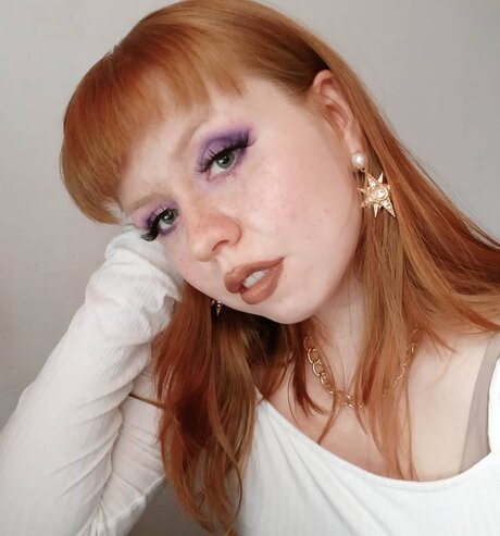 _SPOILED WAIFU_ porno kunst bilder