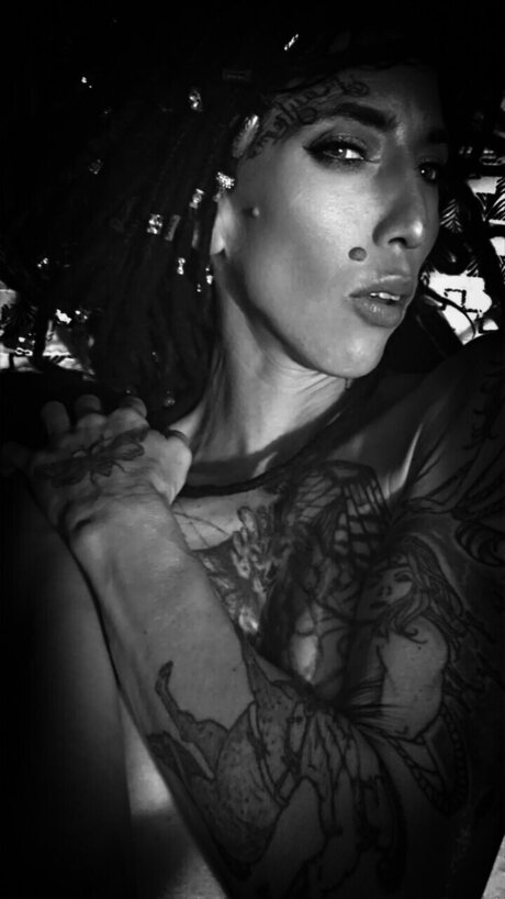 M C nackt sex galerie