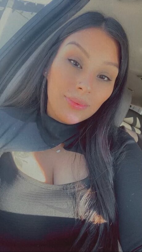 Alynn nacktheit top bilder