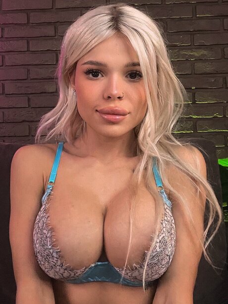 _Popy Star_ sexy heiße bild