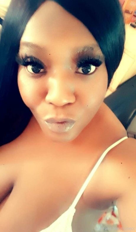 cutiecc nackt kunst galerien