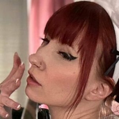 Rikku Tsukiyomi schöne akt bild