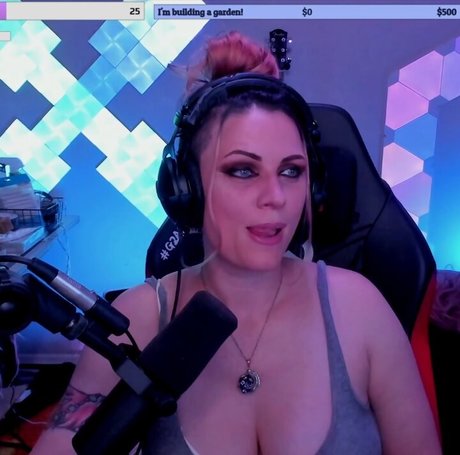 oben-ohne-onlyfans heiße nette bild