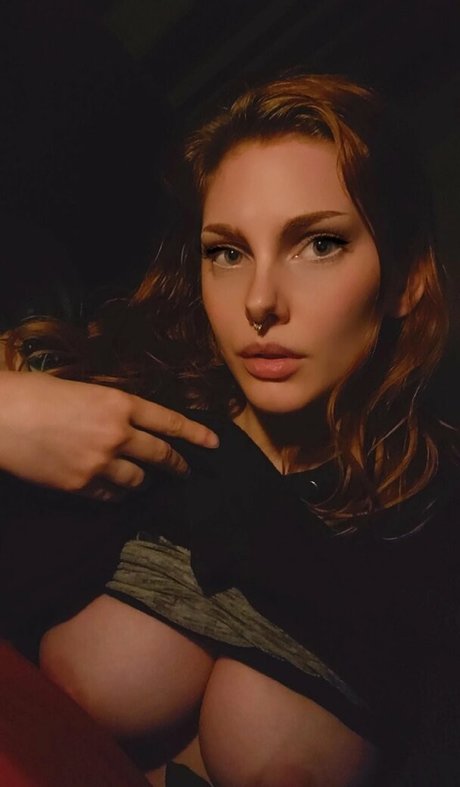 Rainia Belle porno sexy bilder