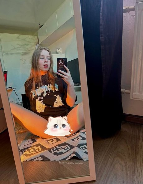 Yuiwoo heiße nackten foto