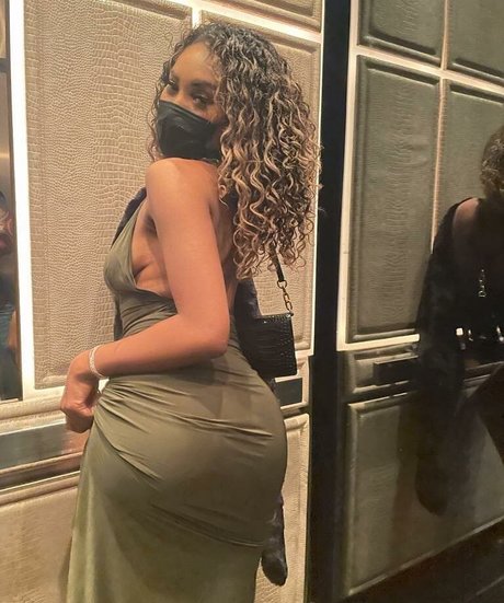 teen fake titten onlyfans sexy galerien