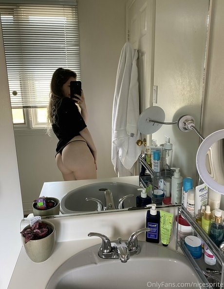 latina teen pussy onlyfans sexy hübsche bild