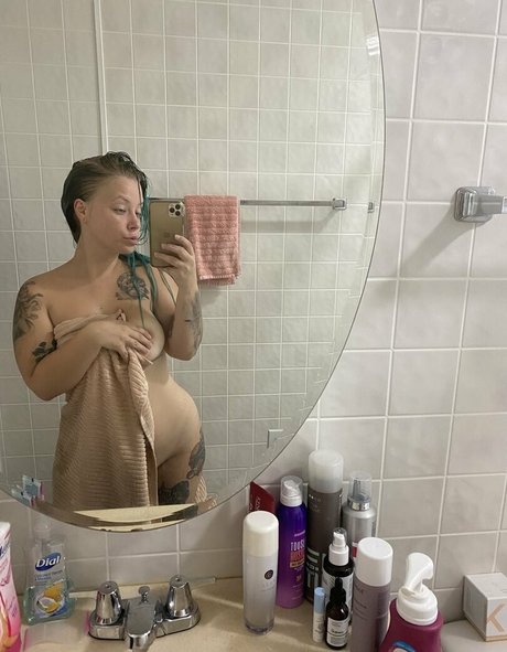 ghostiiexo nackt erwachsene bilder