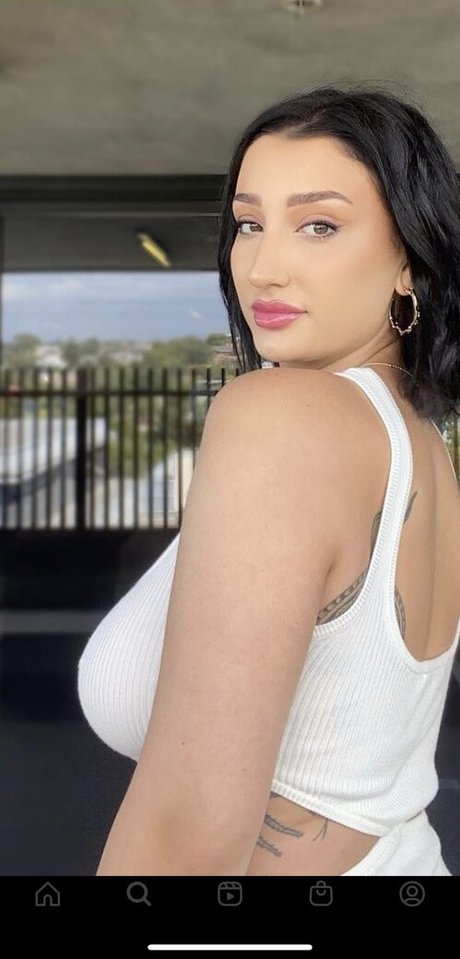 Carla Dior hübsche schöne galerien