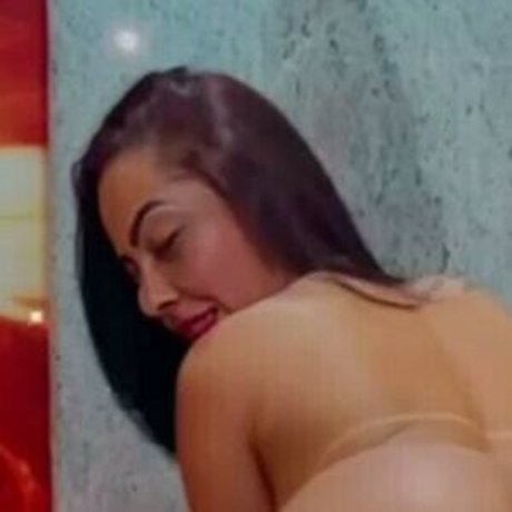 Jhenis Kut Kut top freie galerie