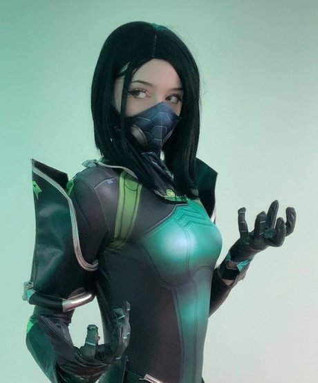 Toxic Tenshi hübsche pornografische foto