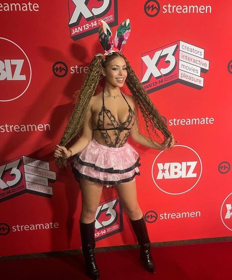 Rioadrianna erotische heiße galerie