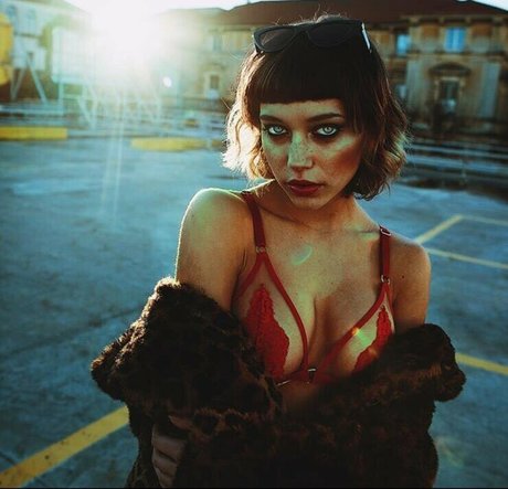 Amanda Campana sexy nackt bilder