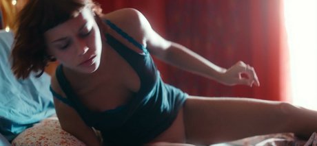 Amanda Campana nackt top bild