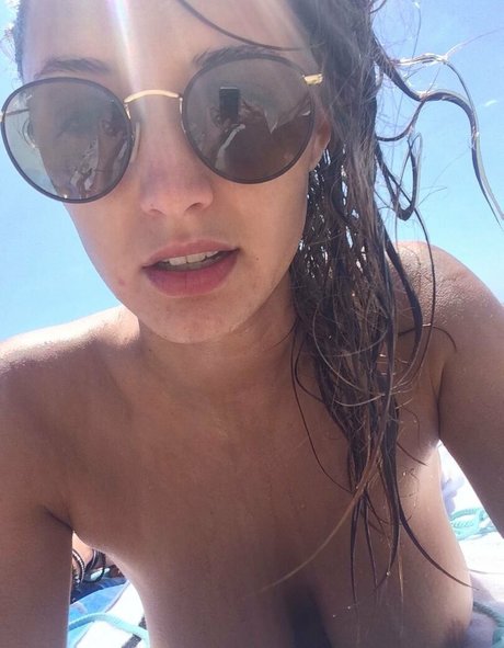 ebenholz-teen-onlyfans heiße kunst bild