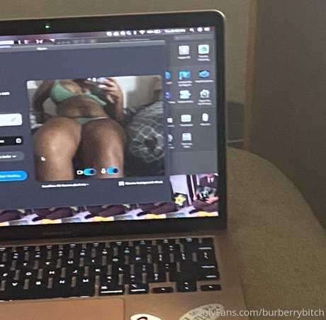 burberrybitch hübsche nackt bilder