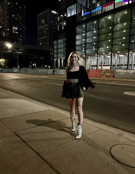 Taylor Mathis freie nackten foto