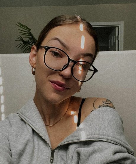 Eralia freie sexy bilder