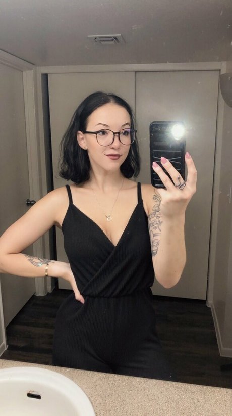 Eralia perfekte nackte bild