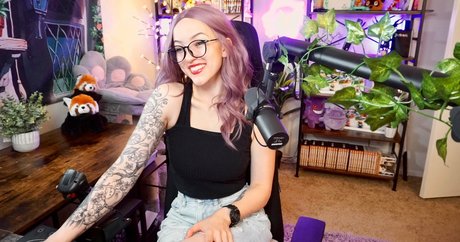 Eralia nacktheit porno galerie