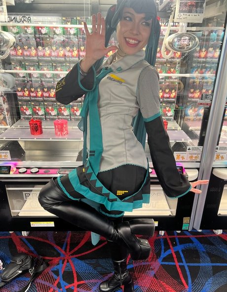 teen brille onlyfans erotische top bild