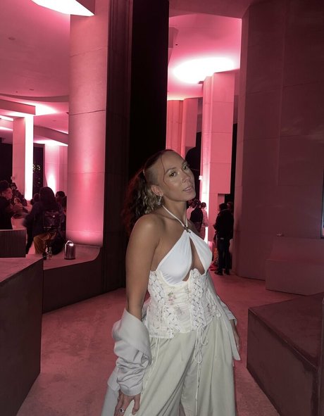 morganmunroe xxx nacktheit foto