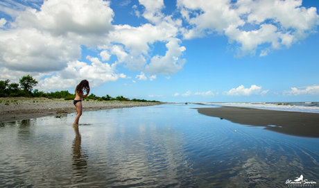 Lale Sezer exklusive nackt bild