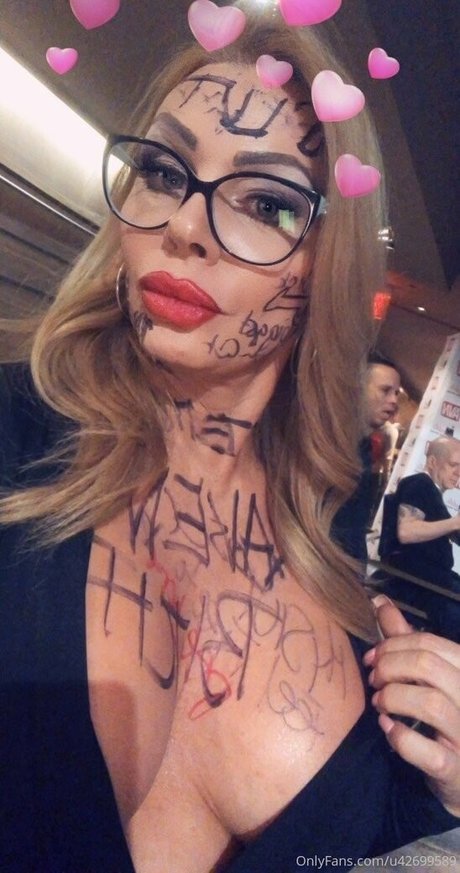 nadiavalentine erotische heiße foto