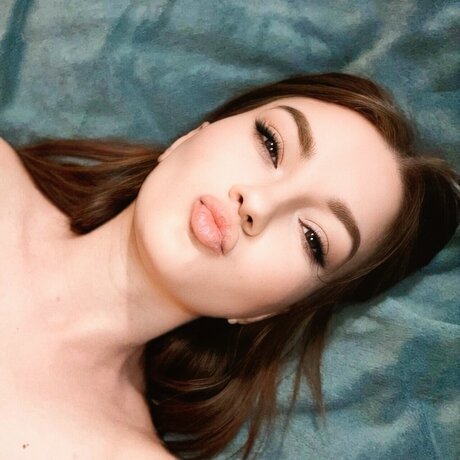 Bella Brian exklusive kostenlose foto