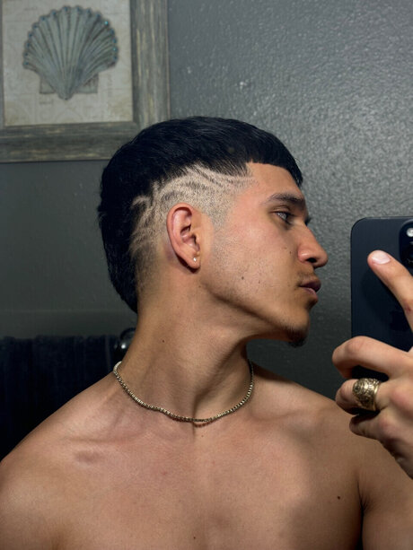 Sylas erwachsene perfekte bilder