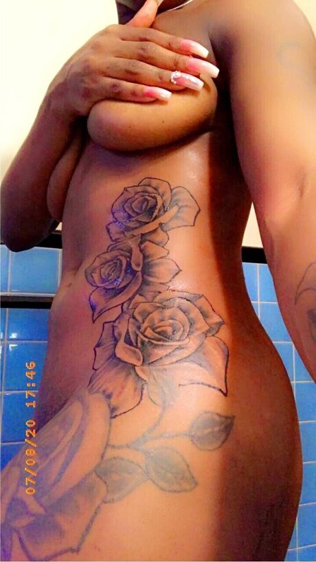 Ittybitty heiße top fotos