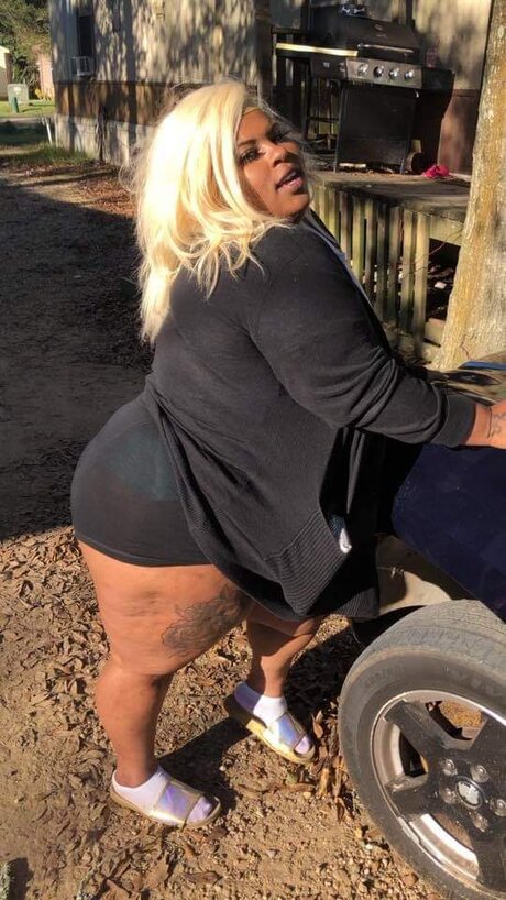 Ariane Encalade hd sex bild