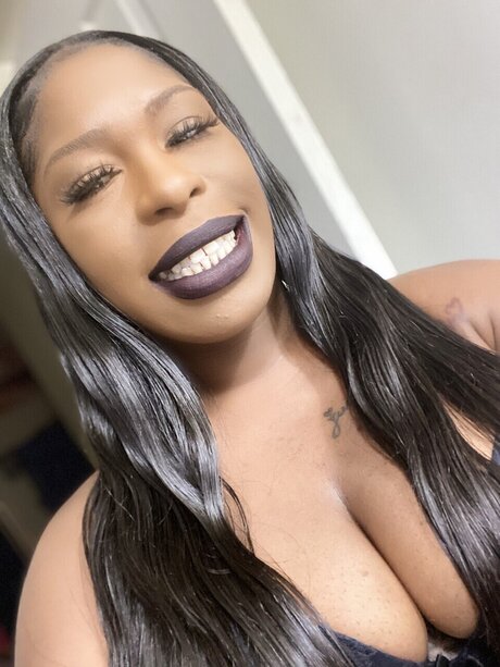 BuffySaintMarie heiße nackt galerien