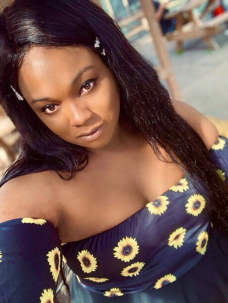 Raven Ellaine schöne porno fotos