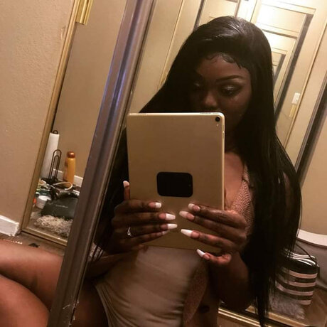 CCTheCCSho model porno galerien