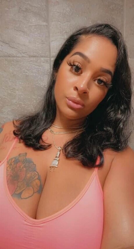 Miss Gucci erwachsene kunst bilder