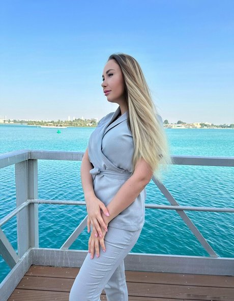 hotmonicax model perfekte fotos