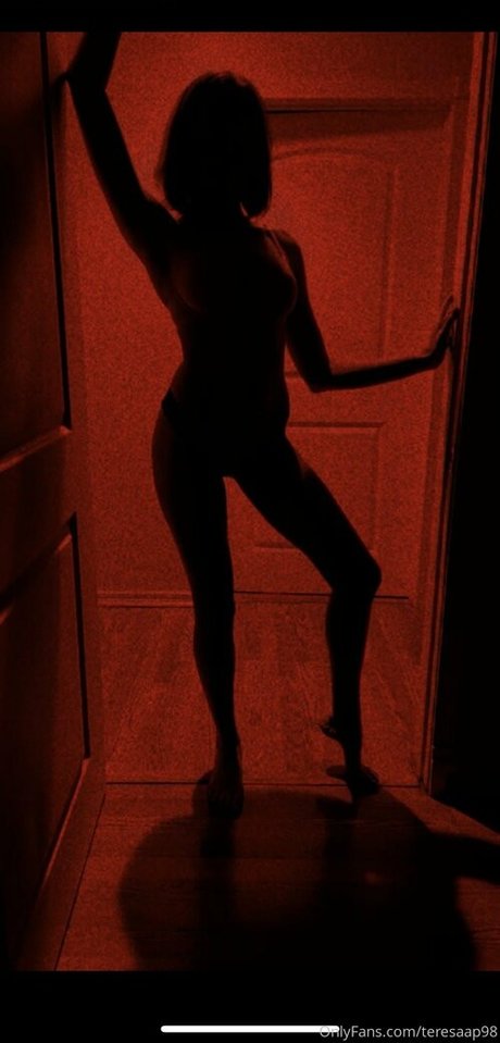 rothaarige spritzt nur fans exklusive heiße bilder