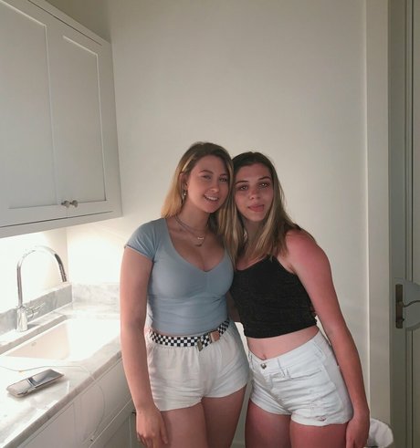 asiatische zierliche onlyfans xxx beste fotos