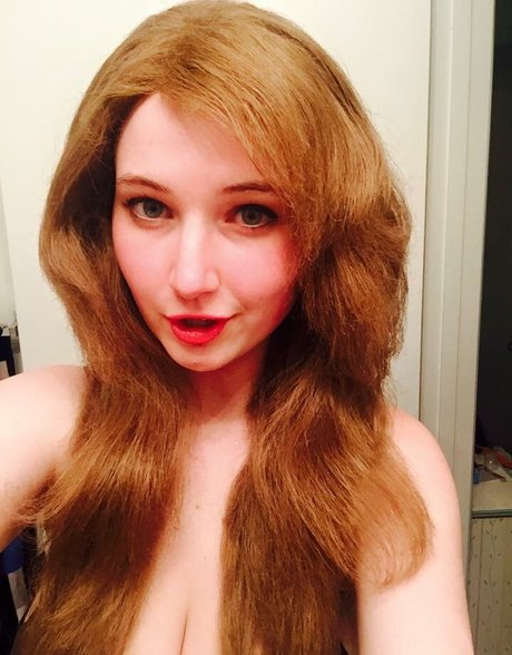 Calliope Rossi model galerie