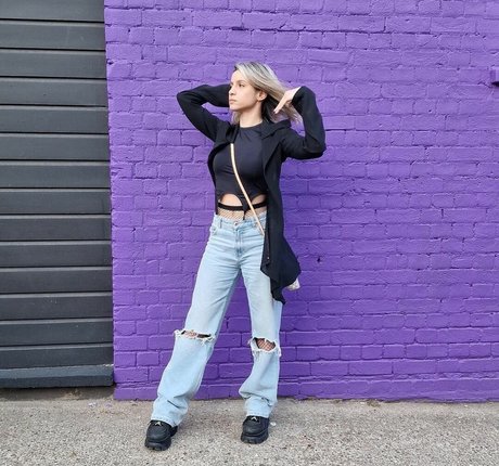 laure bv porno schöne bild