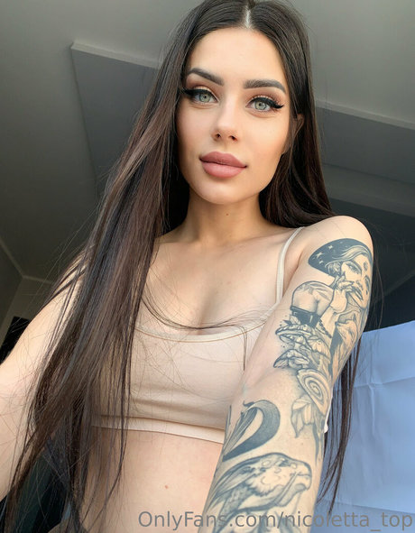 Nicoletta top schöne nackt bild
